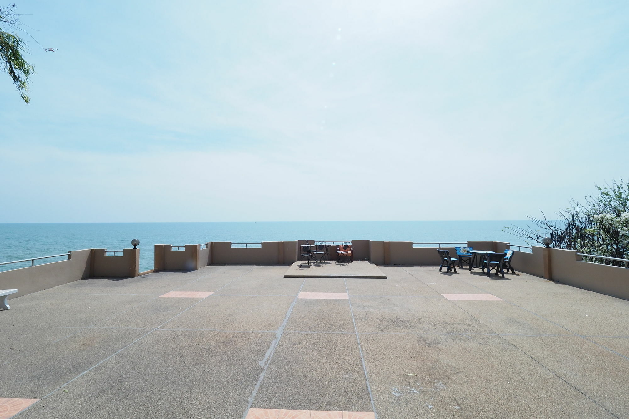 Sea Breeze Guest House Ча Ам Екстериор снимка
